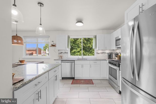 907 RUSSO DR, Westampton, NJ 08060