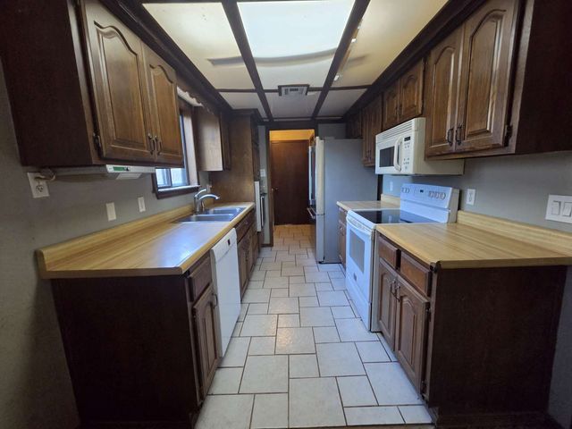 8602 E 135th Street S, Bixby, OK 74008