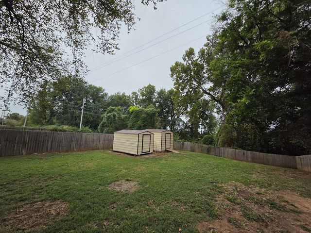 8602 E 135th Street S, Bixby, OK 74008