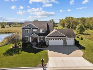 1464 PLAINS AVENUE, Neenah, WI 54956