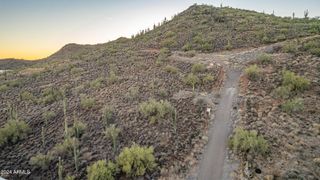 1801 W SENTINEL ROCK Road 1, Phoenix, AZ 85086