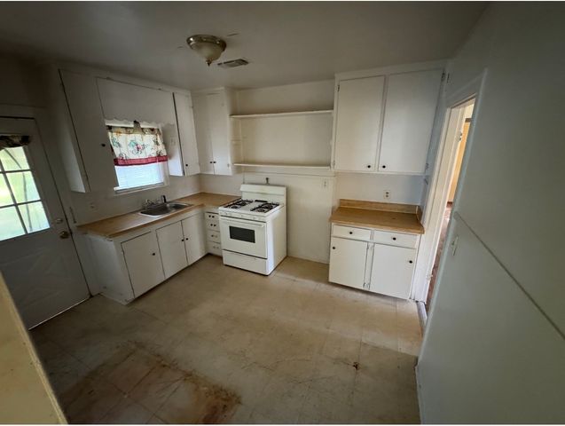 804 W Bridge Street, Weatherford, TX 76086