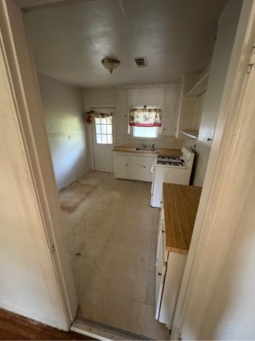 804 W Bridge Street, Weatherford, TX 76086