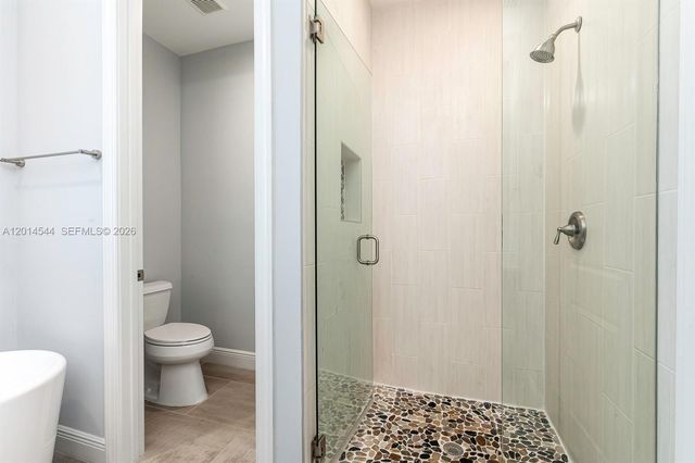 1031 NE 13th Ave, Fort Lauderdale, FL 33304