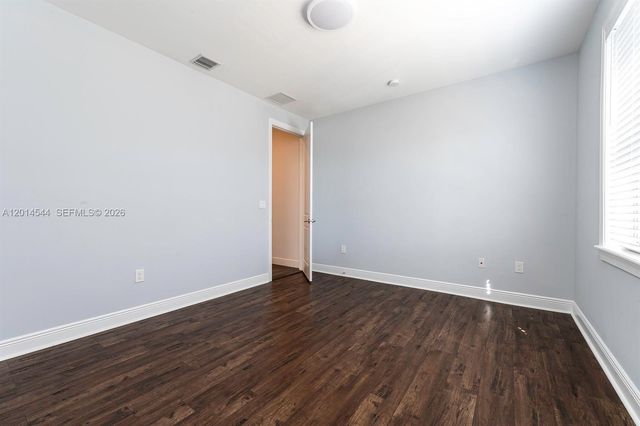 1031 NE 13th Ave, Fort Lauderdale, FL 33304