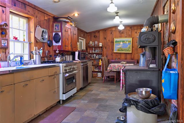 12 Homeyer Road, Glen Spey, NY 12737