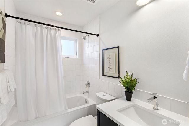 9315 132nd Avenue NE, Kirkland, WA 98033