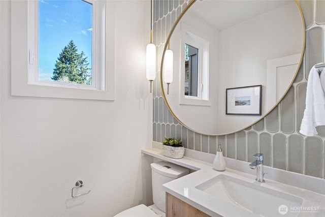 9315 132nd Avenue NE, Kirkland, WA 98033