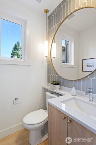 9315 132nd Avenue NE, Kirkland, WA 98033