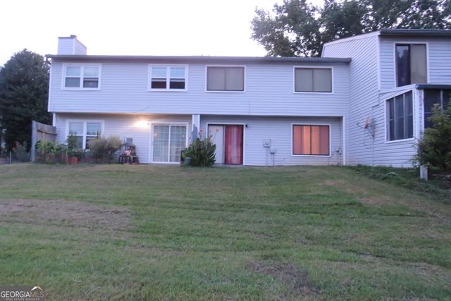 22 FAIRVIEW Drive, Jonesboro, GA 30238