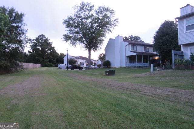 22 FAIRVIEW Drive, Jonesboro, GA 30238