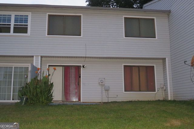 22 FAIRVIEW Drive, Jonesboro, GA 30238