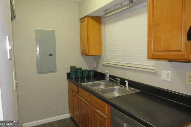 22 FAIRVIEW Drive, Jonesboro, GA 30238