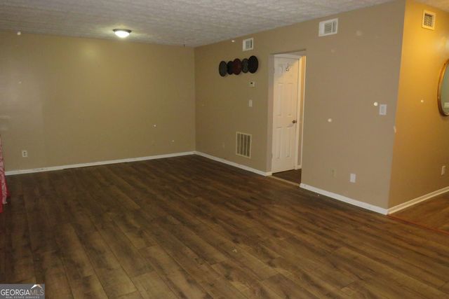 22 FAIRVIEW Drive, Jonesboro, GA 30238