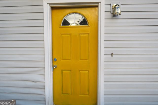 22 FAIRVIEW Drive, Jonesboro, GA 30238