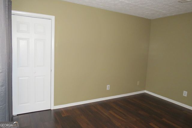 22 FAIRVIEW Drive, Jonesboro, GA 30238