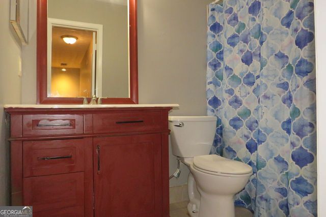 22 FAIRVIEW Drive, Jonesboro, GA 30238