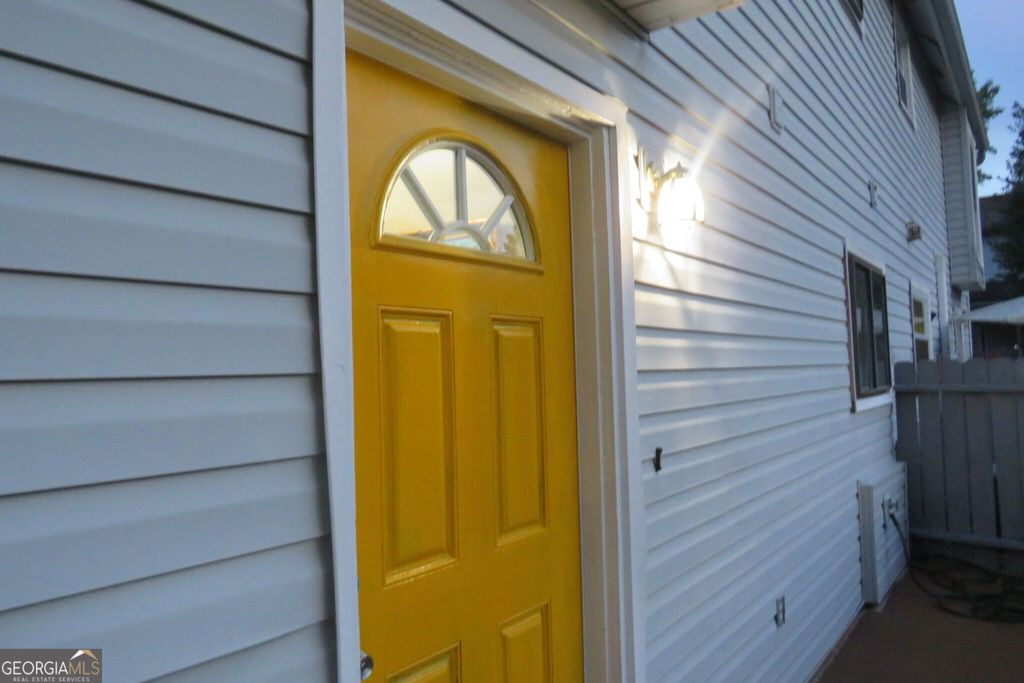 22 FAIRVIEW Drive, Jonesboro, GA 30238