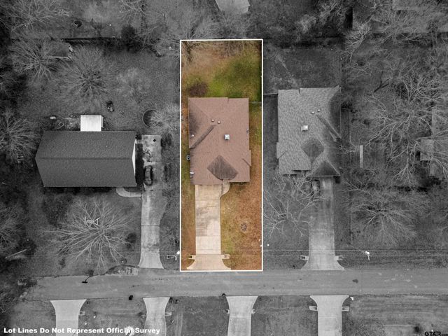 302 Collins Ave, Longview, TX 75605