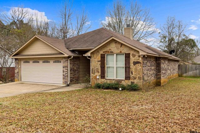 302 Collins Ave, Longview, TX 75605