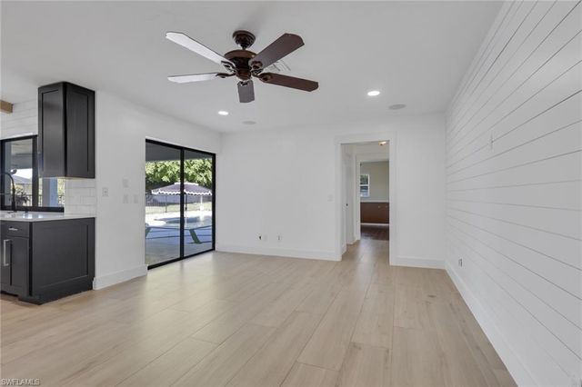 10450 Windsor WAY, Naples, FL 34109