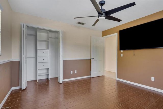 10450 Windsor WAY, Naples, FL 34109