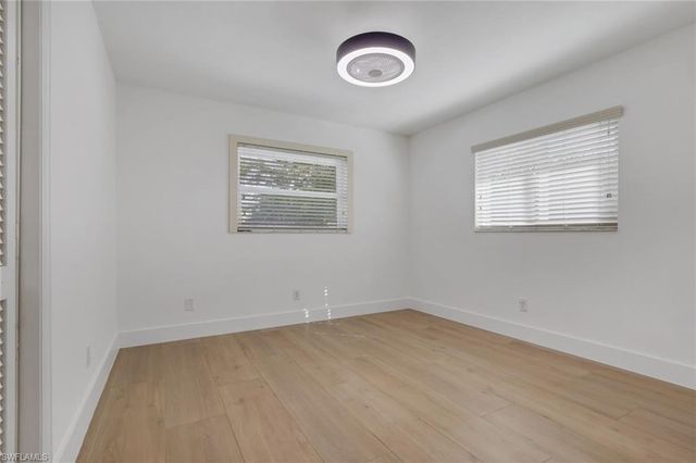 10450 Windsor WAY, Naples, FL 34109