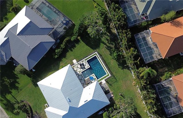 10450 Windsor WAY, Naples, FL 34109