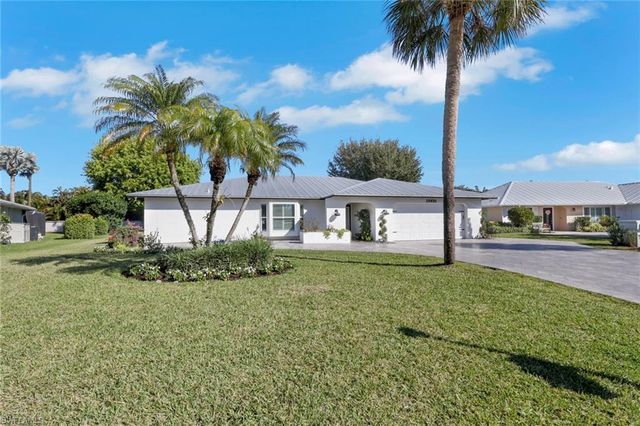 10450 Windsor WAY, Naples, FL 34109