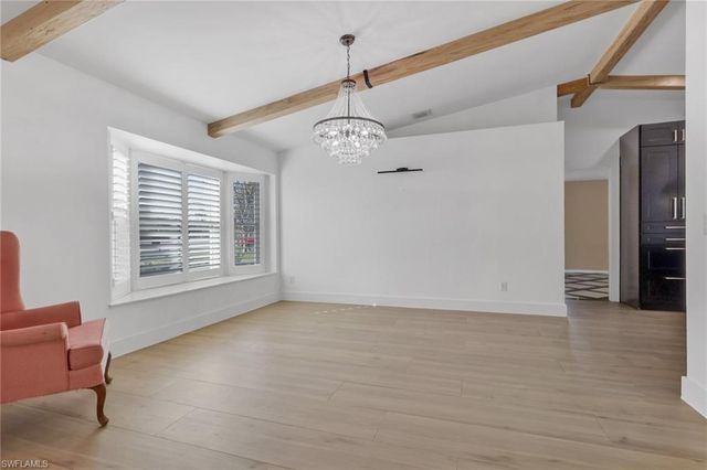 10450 Windsor WAY, Naples, FL 34109