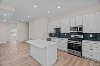 4138 Iowa Avenue, St Louis, MO 63118