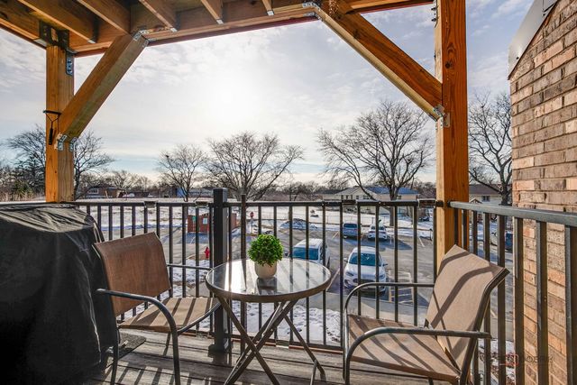 725 Limerick Lane 2D, Schaumburg, IL 60193