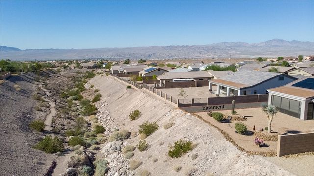 2648 Slide Mountain Loop, Bullhead City, AZ 86442