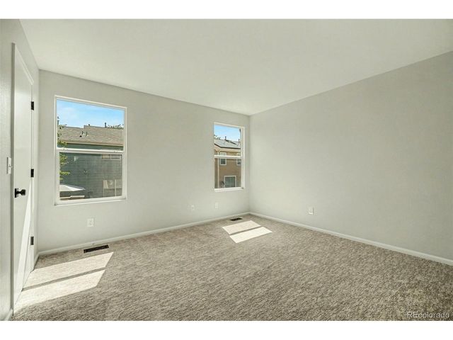 864 Mockingbird Ln, Brighton, CO 80601