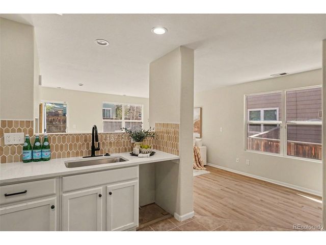 864 Mockingbird Ln, Brighton, CO 80601