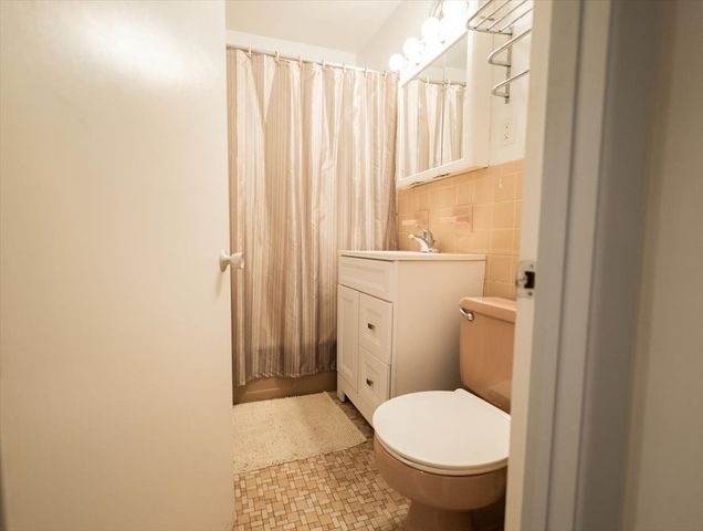 2 Larose Place 8, Boston, MA 02135