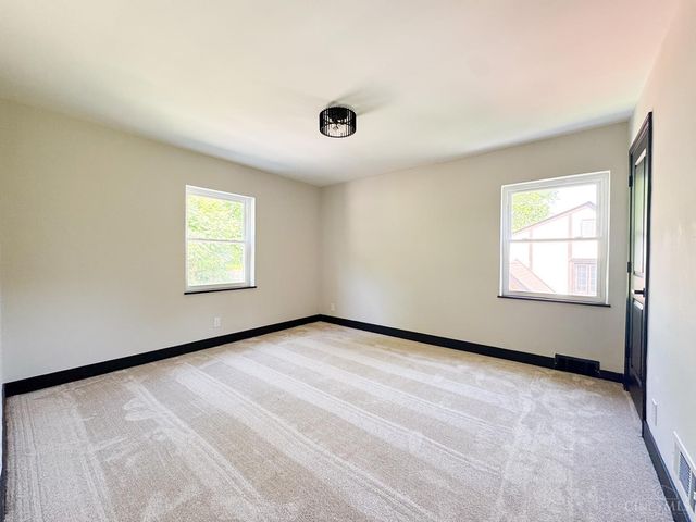 3923 Wess Park Drive, Cincinnati, OH 45217