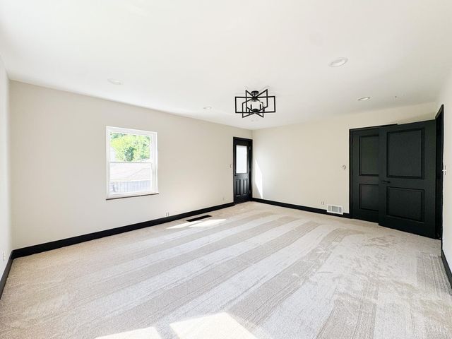 3923 Wess Park Drive, Cincinnati, OH 45217