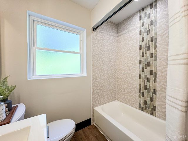 3923 Wess Park Drive, Cincinnati, OH 45217