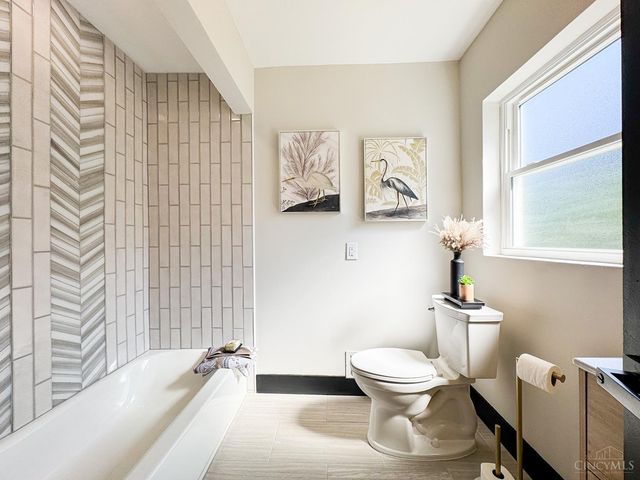 3923 Wess Park Drive, Cincinnati, OH 45217