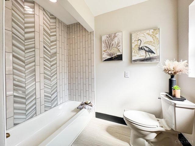 3923 Wess Park Drive, Cincinnati, OH 45217