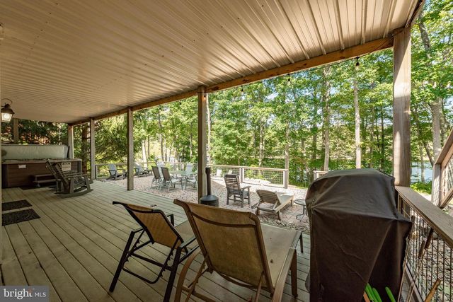 237 GLENDALE RD, Oakland, MD 21550