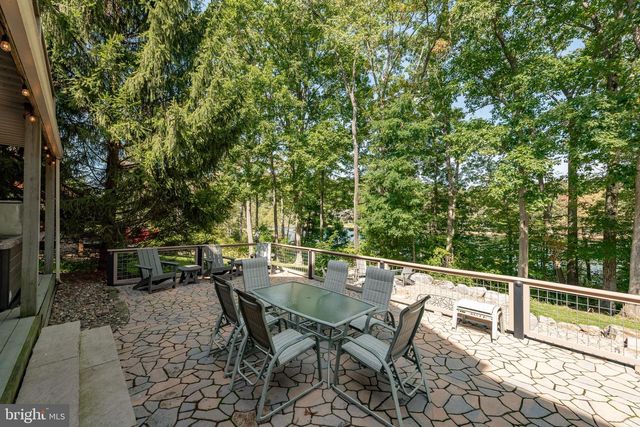 237 GLENDALE RD, Oakland, MD 21550
