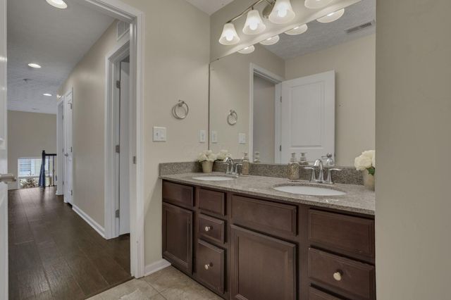 7844 Adare Court, 5, Dublin, OH 43016