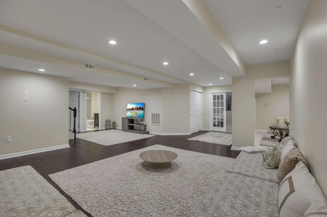 7844 Adare Court, 5, Dublin, OH 43016