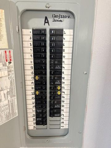 2518 NW 15, Fort Lauderdale, FL 33311