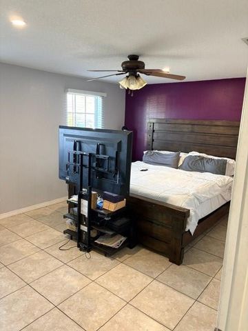 2518 NW 15, Fort Lauderdale, FL 33311