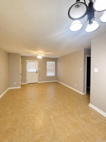 1033 Gina Circle Unit A-B, Jacksonville, AR 72076
