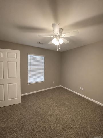 1033 Gina Circle Unit A-B, Jacksonville, AR 72076