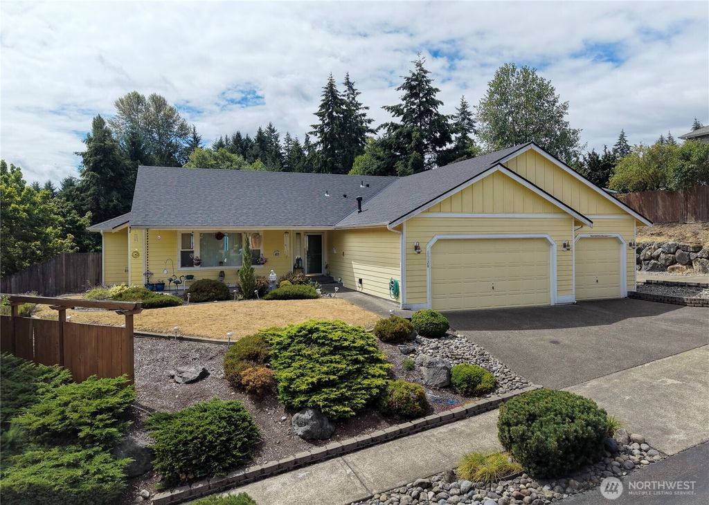 11128 135th Street Ct E, Puyallup, WA 98374